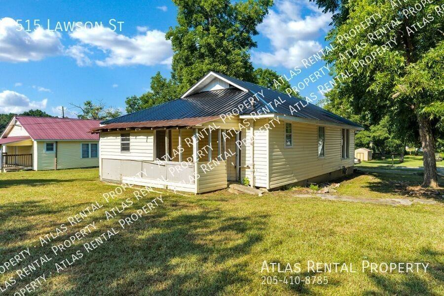 515 Lawson St - Photo 2 of 16