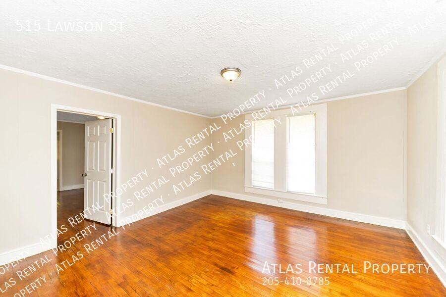 515 Lawson St - Photo 6 of 16