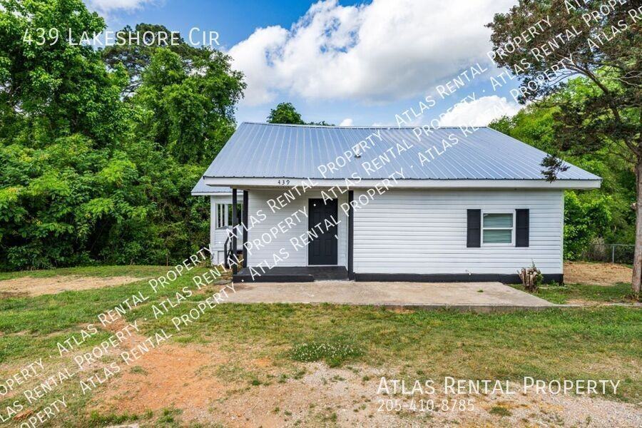 439 Lakeshore Cir