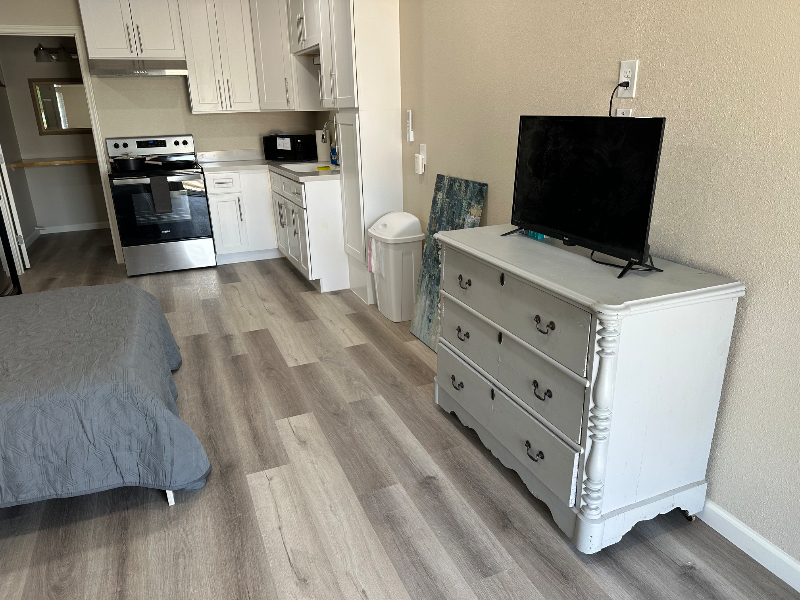 135 W Monroe St #3 - Photo 2 of 10