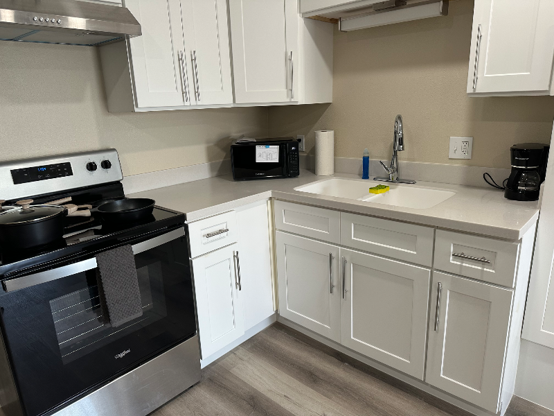 135 W Monroe St #3 - Photo 3 of 10