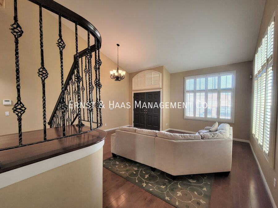 22419 Grace Ave - Photo 5 of 41