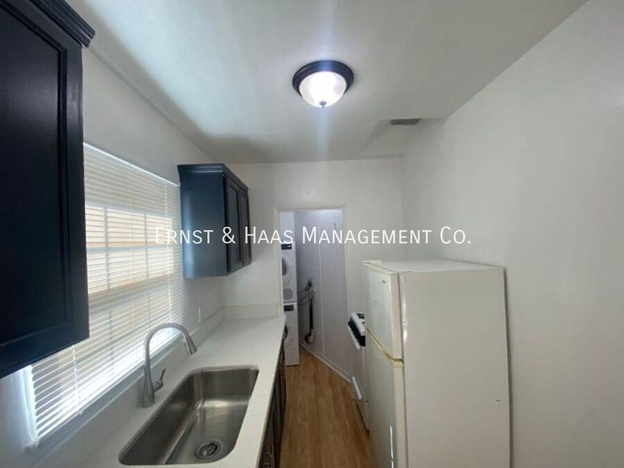 822 Belmont Ave - Photo 7 of 11