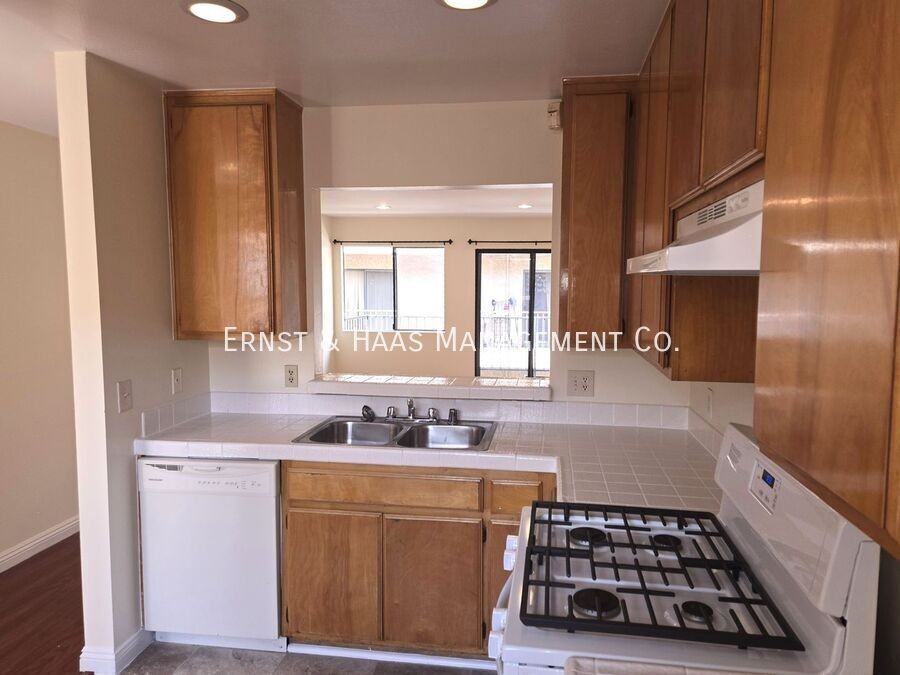 1140 Pacific Ave #28 - Photo 5 of 9