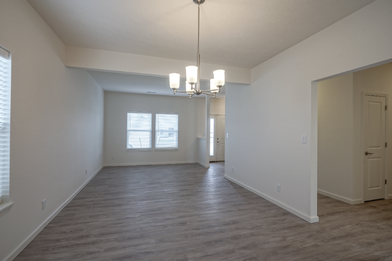 1133 Thorny Ln - Photo 3 of 20