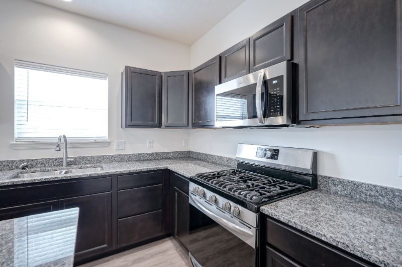 1133 Thorny Ln - Photo 5 of 20