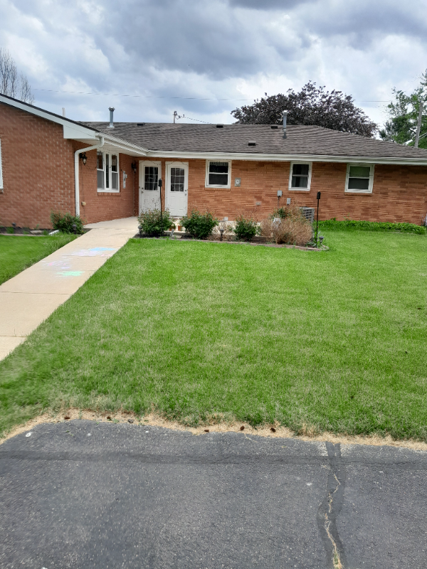 602 E Washington St #602 - Photo 2 of 19