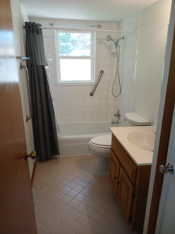 602 E Washington St #602 - Photo 7 of 14