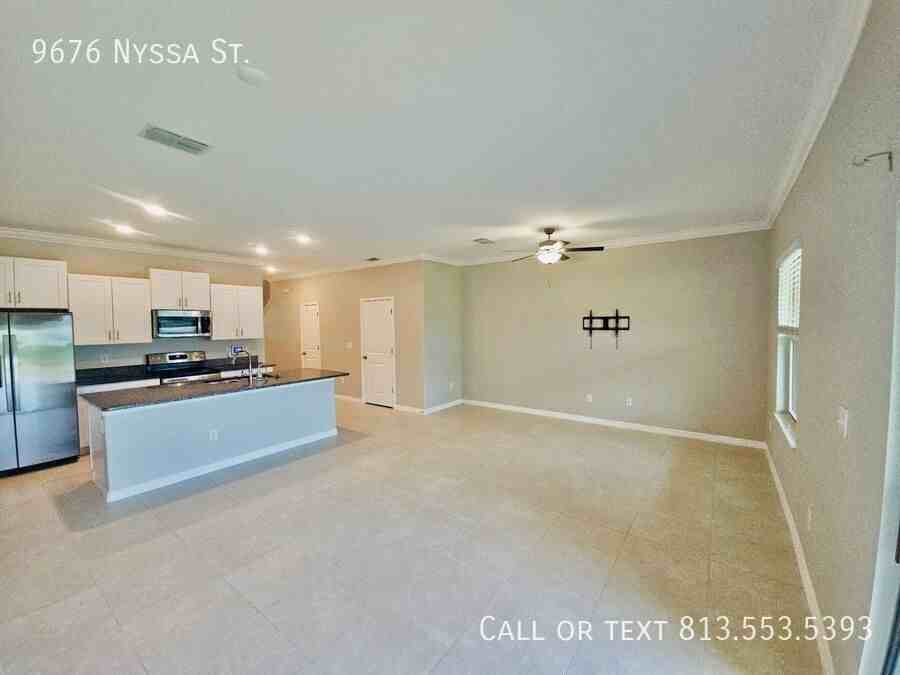 9676 Nyssa St - Photo 4 of 41