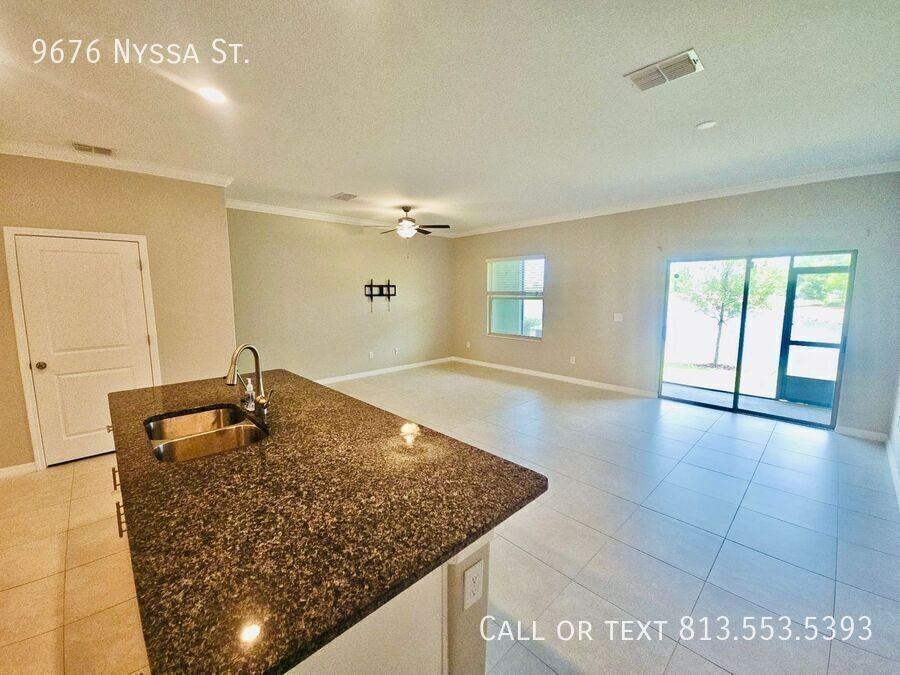 9676 Nyssa St - Photo 6 of 41