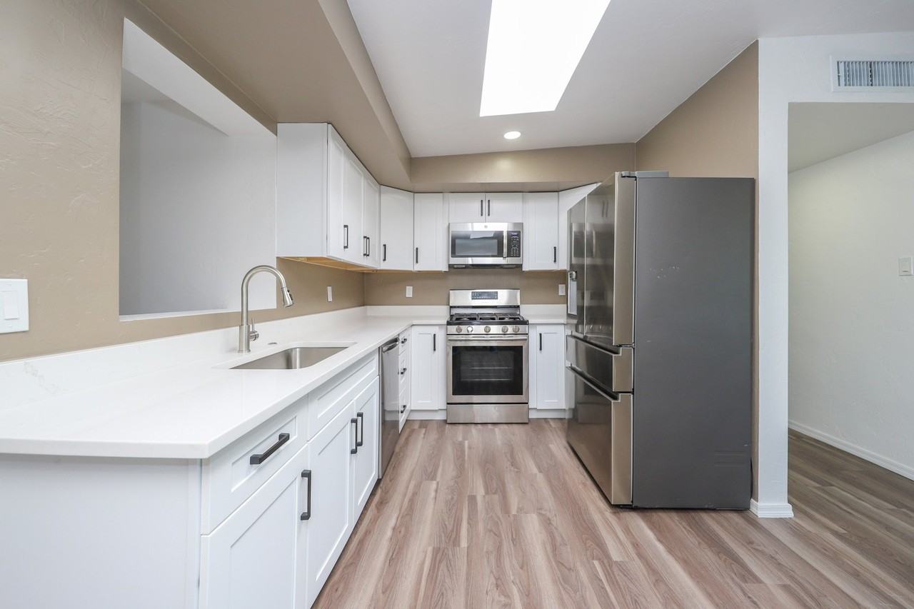 1132 S Eli Dr - Photo 6 of 13
