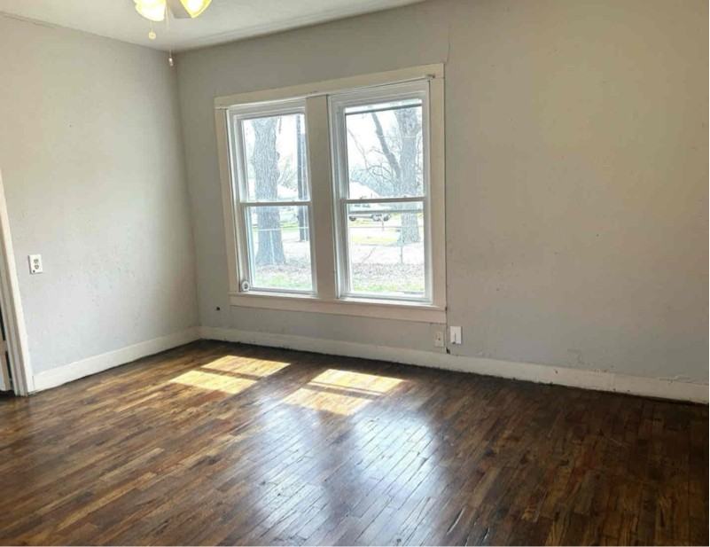 506 Scurlock St - Photo 3 of 12