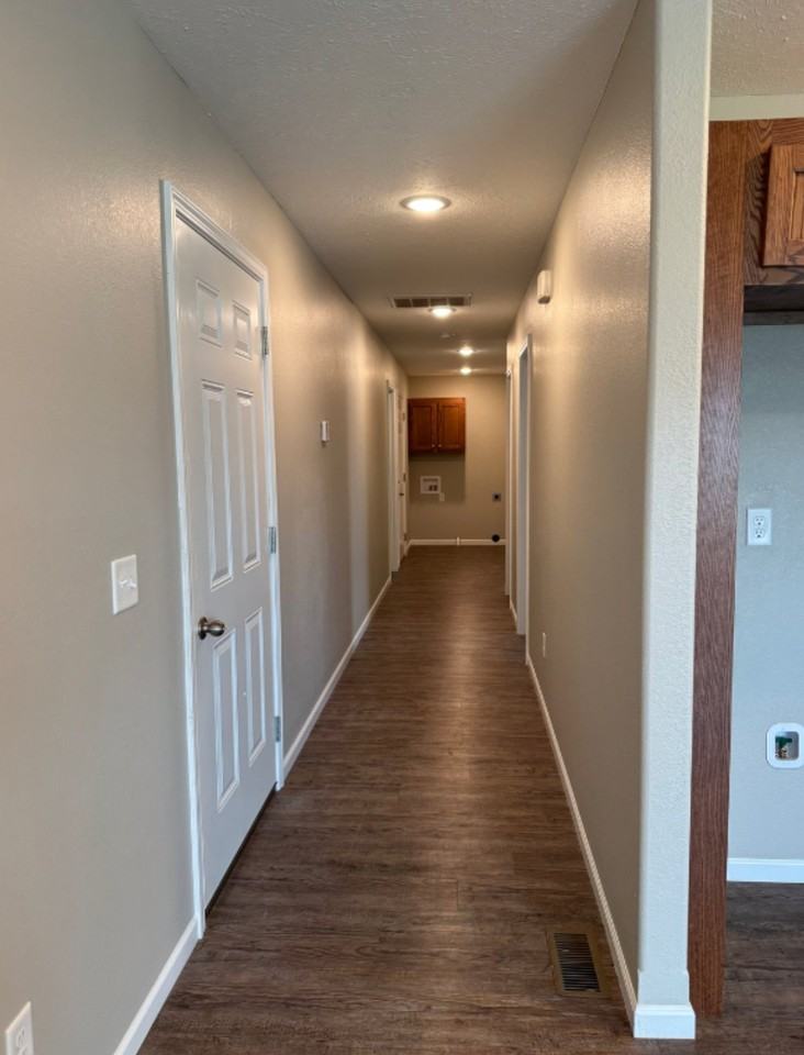 919/921 W Stewart St #921 - Photo 3 of 10