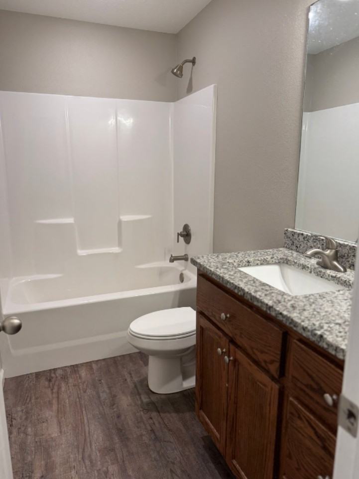 919/921 W Stewart St #921 - Photo 5 of 10