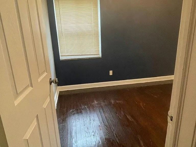 13500 Rutherford St - Photo 7 of 10