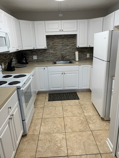 13825 S Indian River Dr #13825 - Photo 7 of 20