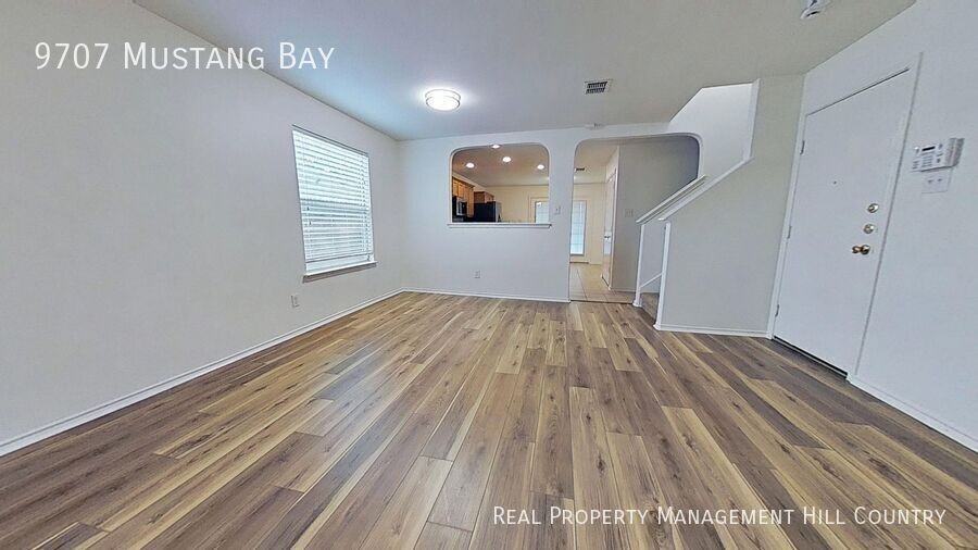 9707 Mustang Bay - Photo 2 of 15