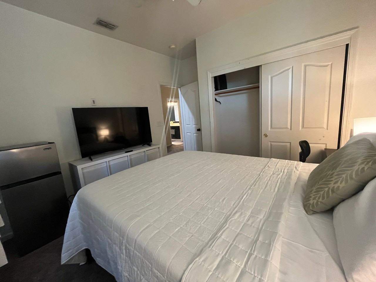 8408 Arrowroot Cir #9 - Photo 5 of 9