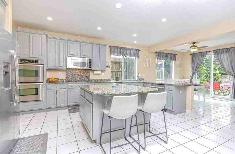 8408 Arrowroot Cir #9 - Photo 7 of 9