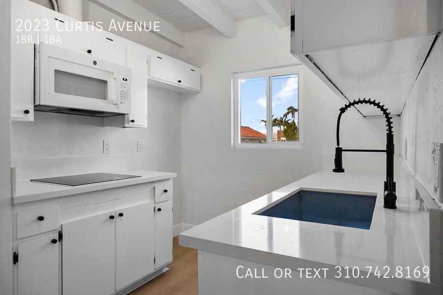 2023 Curtis Ave - Photo 3 of 18