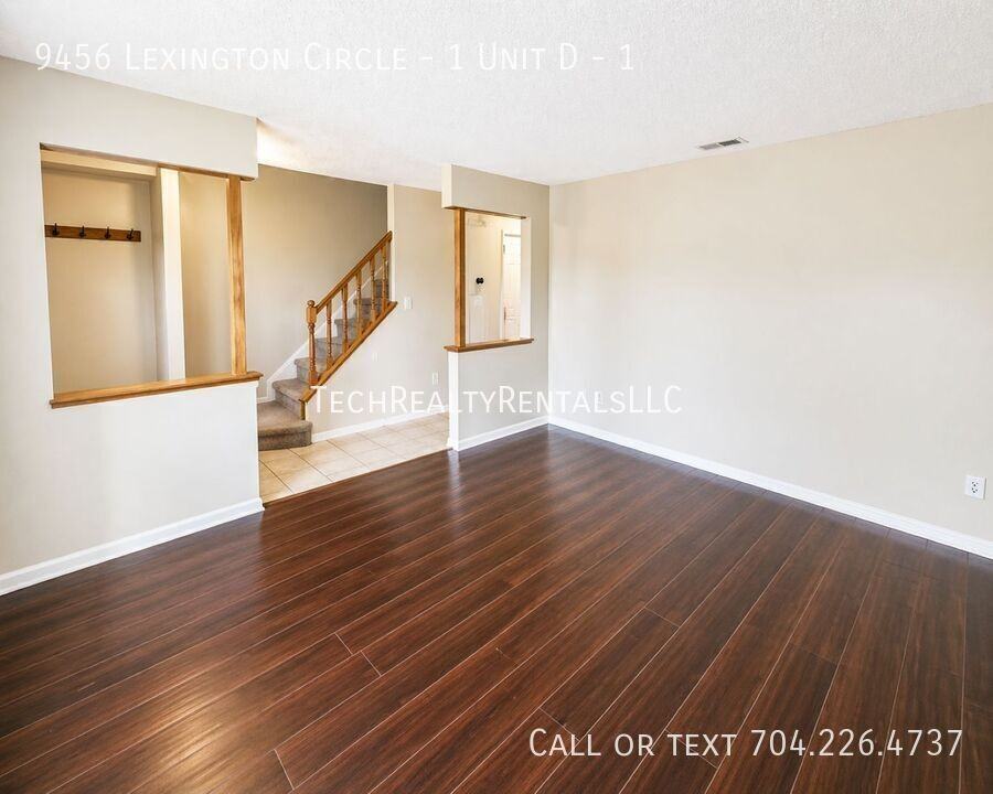 9456 Lexington Cir Apt D #1 - Photo 3 of 10