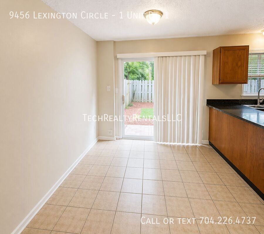 9456 Lexington Cir Apt D #1 - Photo 6 of 10