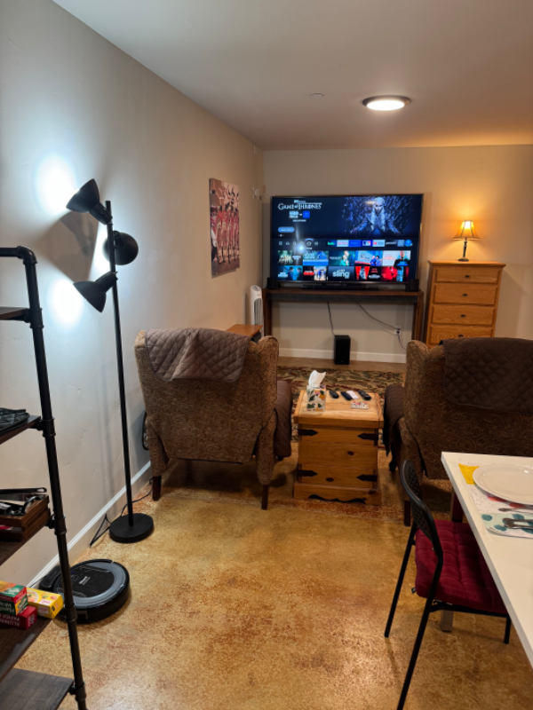 2091 Fallbrook Ct - Photo 4 of 23
