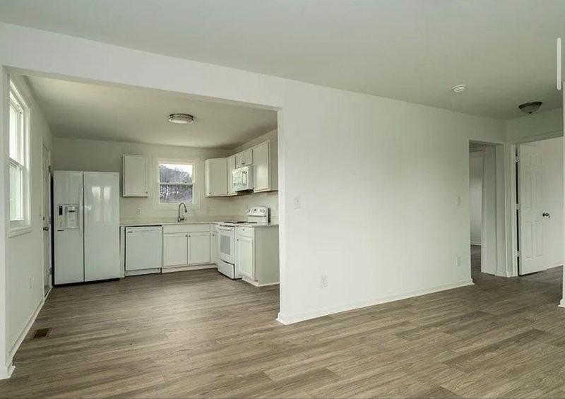 421 Pineville Rd - Photo 4 of 12