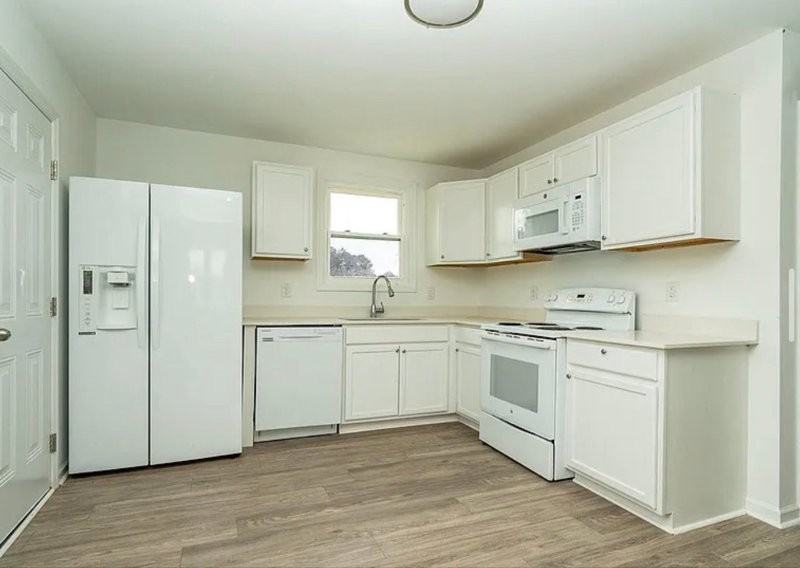 421 Pineville Rd - Photo 6 of 12