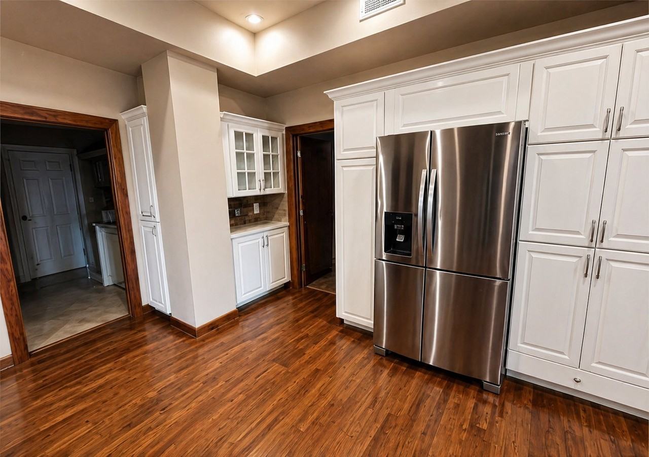 106 N Denver Ave - Photo 3 of 7
