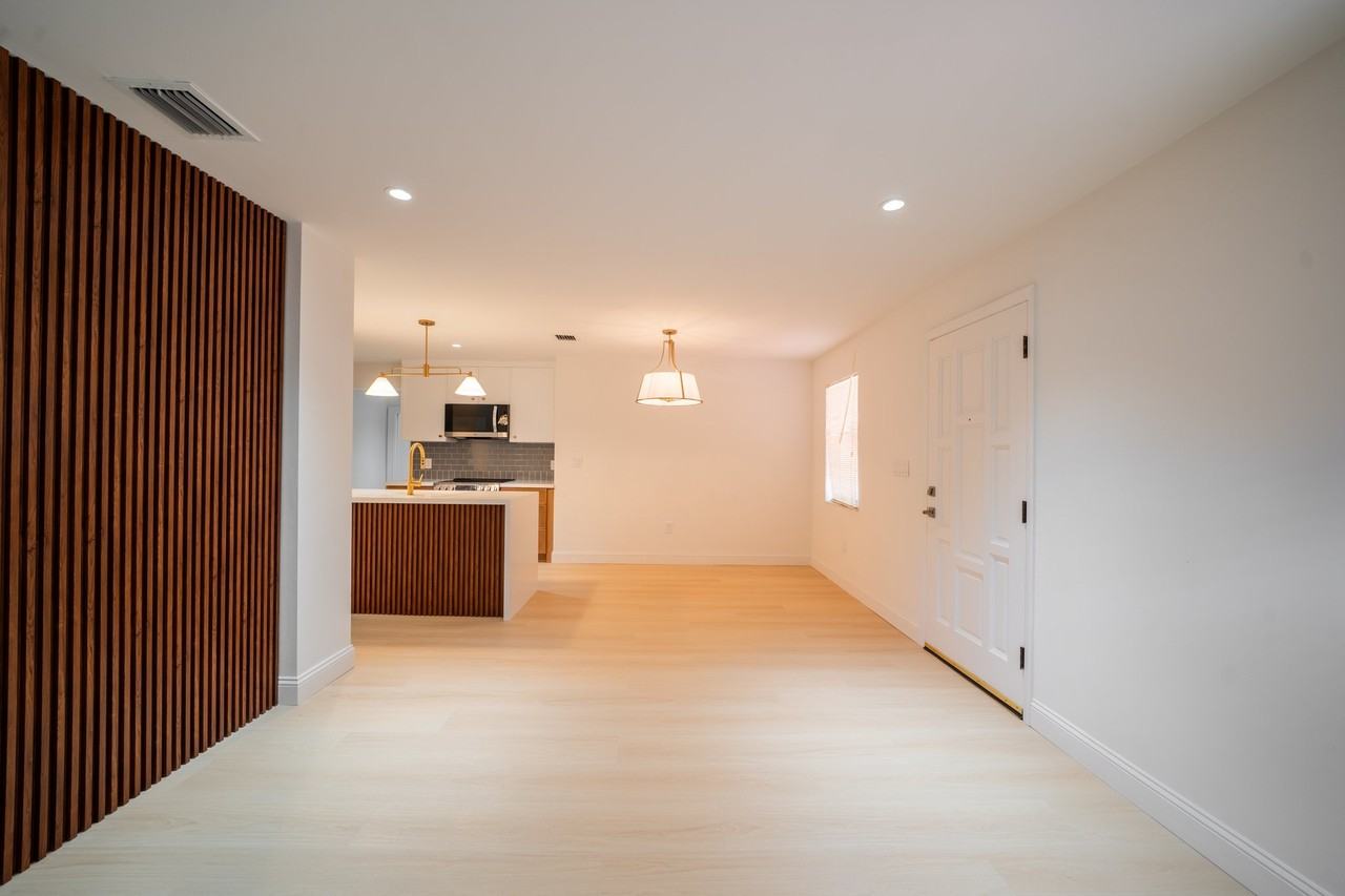 1550 S Greenway Dr - Photo 4 of 19