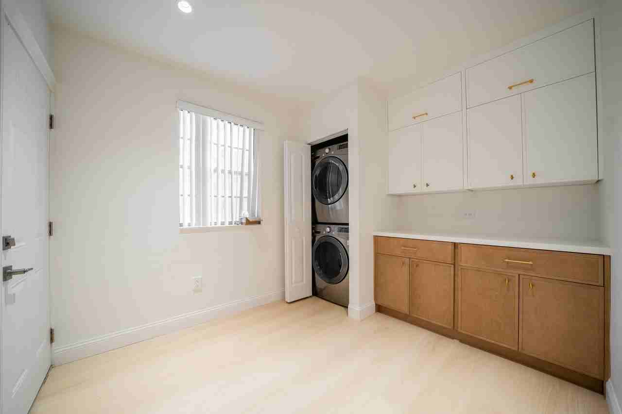 1550 S Greenway Dr - Photo 7 of 19