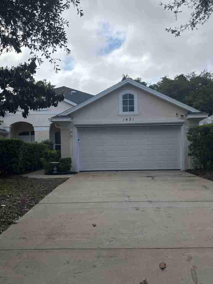 1421 Carlow Cir