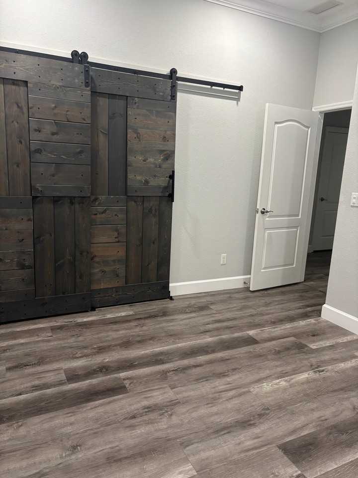 1421 Carlow Cir - Photo 5 of 13