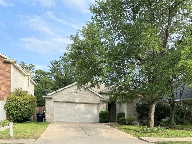 2224 Kerr Trl - Photo 2 of 12