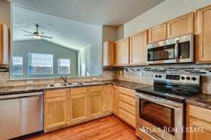featured image of 708 Finch Dr