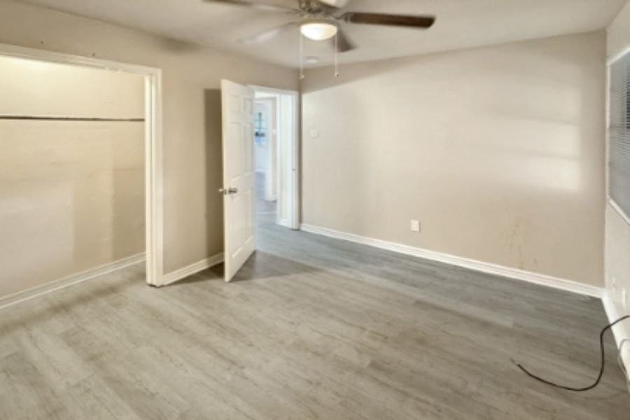 5335 Burgundy St - Photo 2 of 6