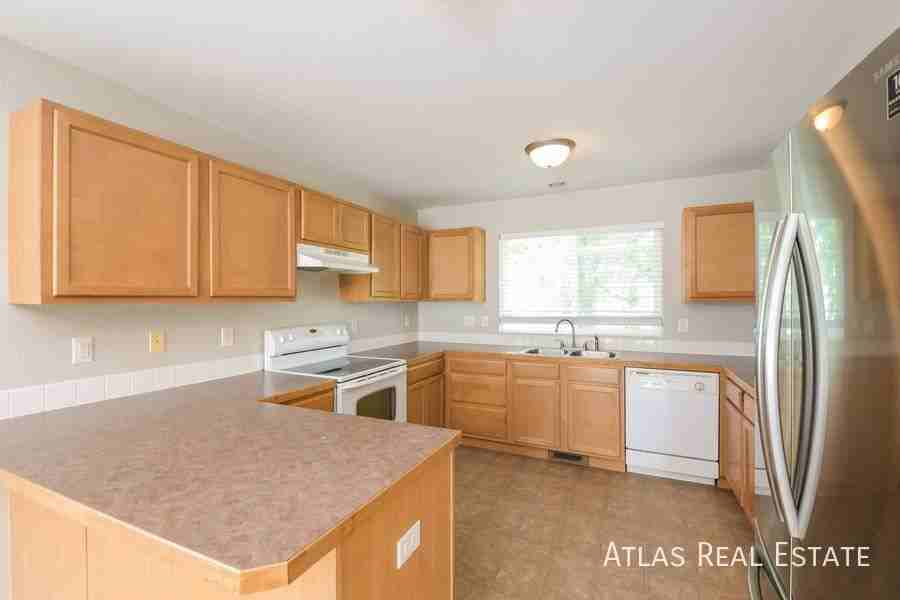 5714 Sauvignon St - Photo 7 of 23