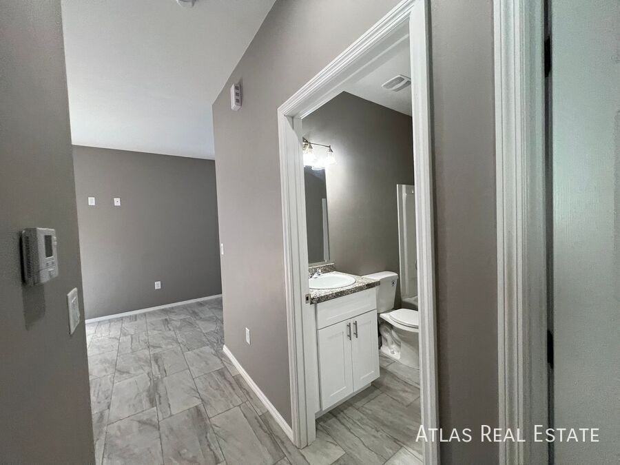 51 W Lester St - Photo 5 of 10