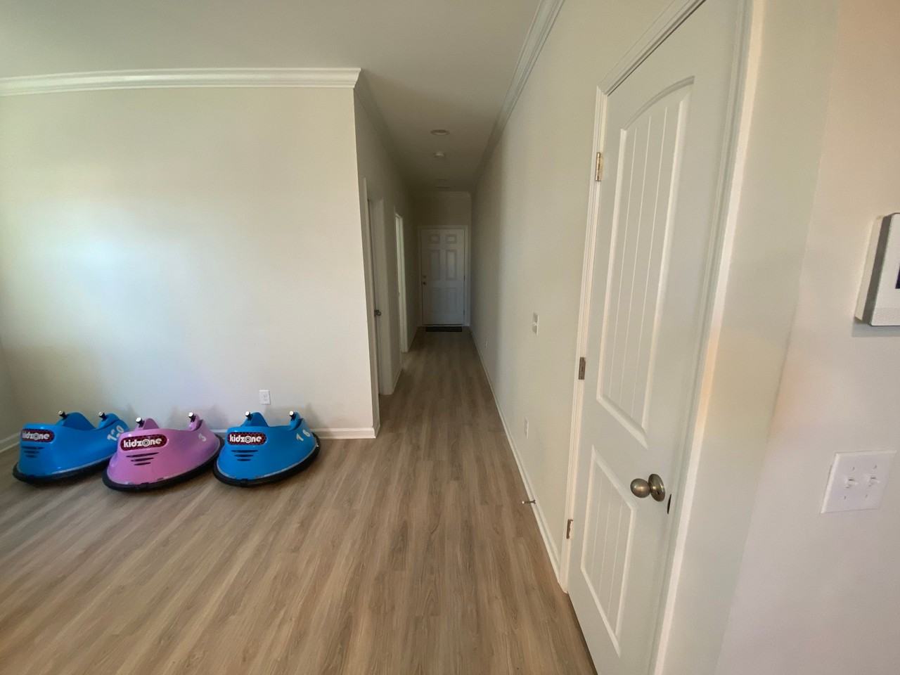 1112 Sapphire Dr - Photo 2 of 16