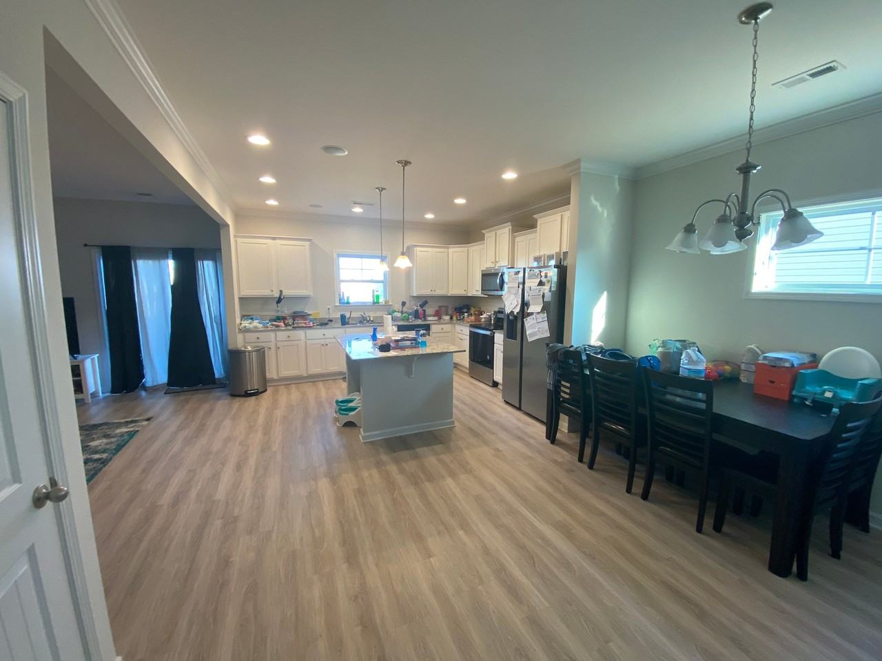 1112 Sapphire Dr - Photo 3 of 16