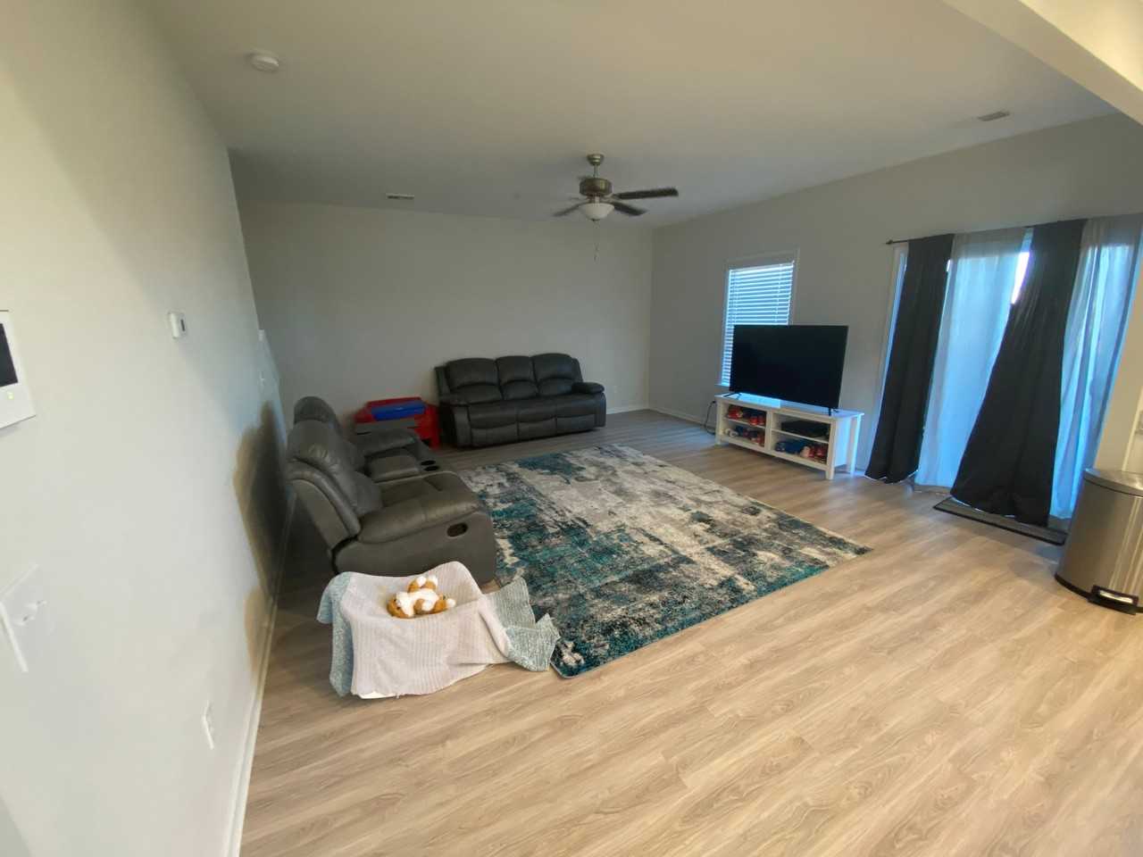 1112 Sapphire Dr - Photo 4 of 16