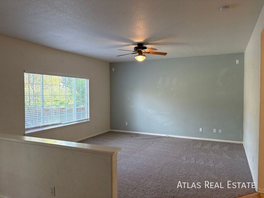 1071 Thornbury Pl - Photo 4 of 24