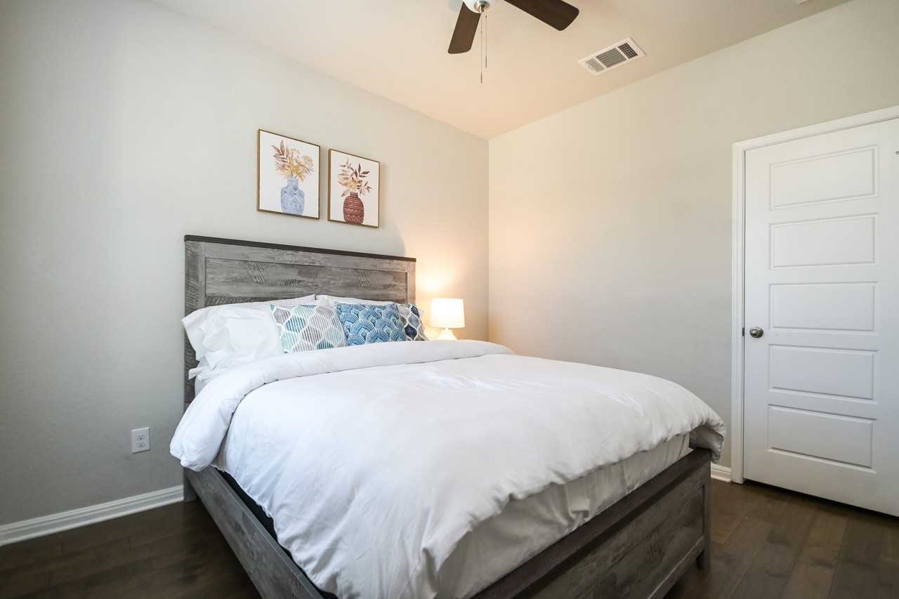 2411 Verona Way - Photo 5 of 20