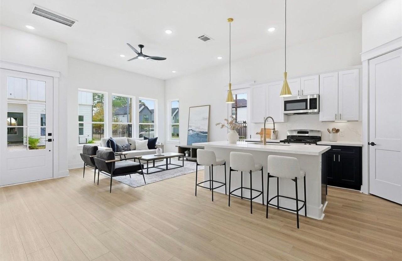 8914 Sunshine Laverne Ln. - Photo 3 of 20