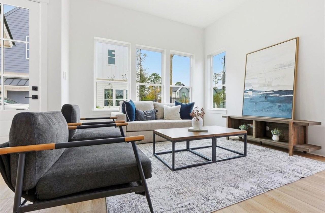 8914 Sunshine Laverne Ln. - Photo 4 of 20