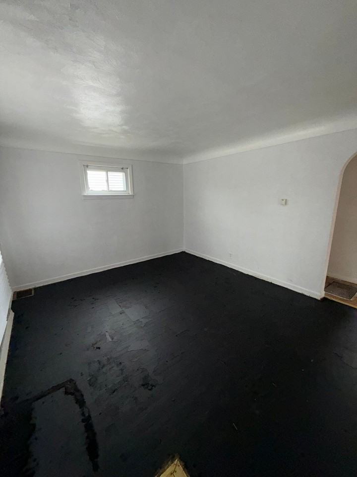 246 E York Ave - Photo 7 of 20