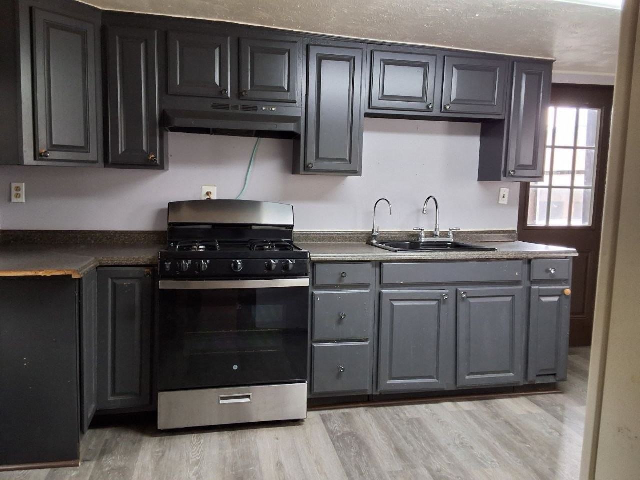 119 Thompson St - Photo 2 of 6