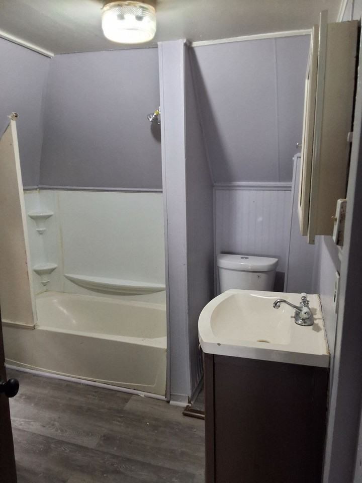 119 Thompson St - Photo 5 of 6