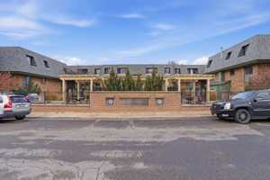 featured image of 1140 Walnut Ave #17